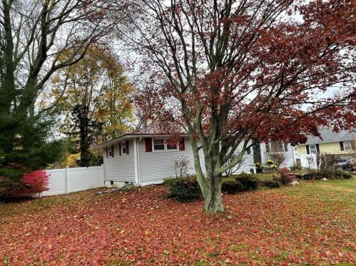72 Wharf Rd, Warwick, RI 02889-4234