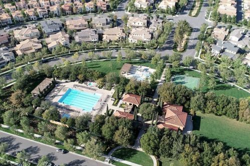 38 Canoe, Irvine CA  92618-8841 exterior