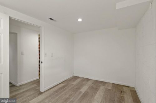 1515 Oakview Dr, Silver Spring MD 20903-2243 exterior