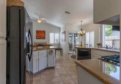 3935 Vancouver Cir, Stockton, CA 95209-3735