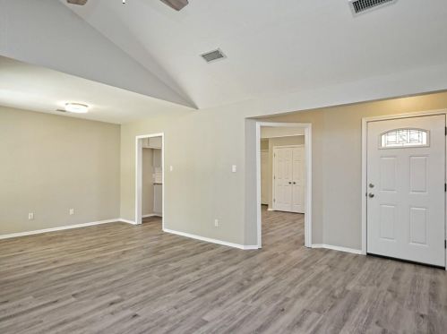 8302 Farmington Ct, Austin TX  78736-1744 exterior