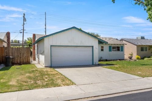 1813 Joaquin St, Modesto, CA 95350-3120