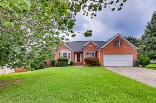 1926 Westover Ln, Kennesaw, GA 30152-7405