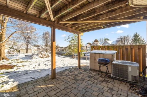 6100 Cliffside Trl, Columbia MD 21045-7412 exterior