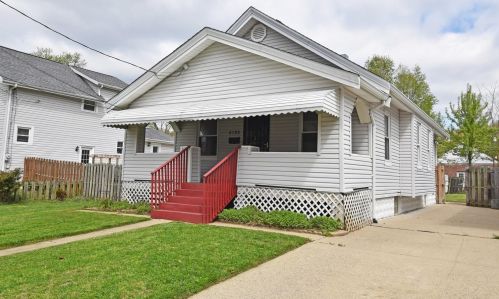 7012 Bramble Ave, Cincinnati, OH 45227-3210