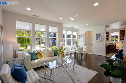 330 Belshaw Dr, Milpitas CA 95035-5472 exterior