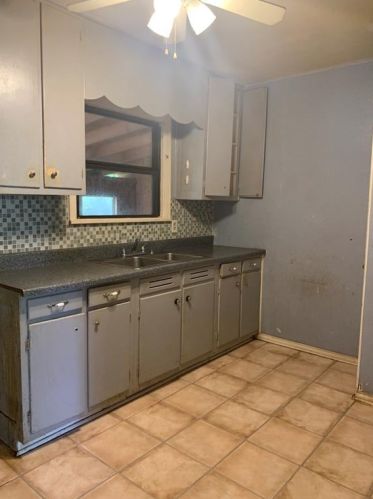 2218 Farola Dr, Dallas TX  75228-2228 exterior