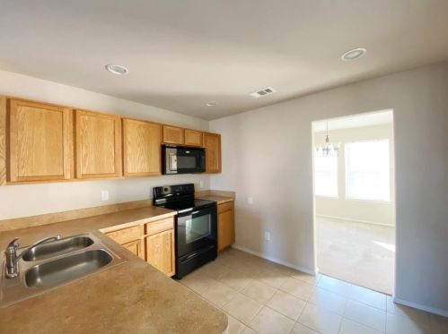 2209 Cavalry Dr, Fort Worth TX  76177-7252 exterior