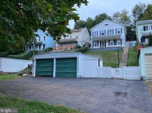 1224 Laurel Blvd, Primrose, PA 17901-1435