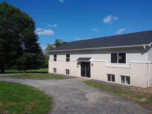 1786 Scenic Dr, Festus, MO 63028-1156