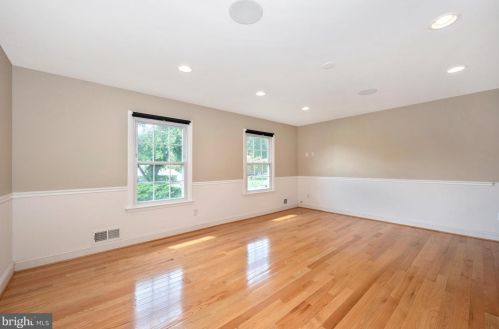 1306 Leister Dr, Silver Spring MD 20904-1547 exterior