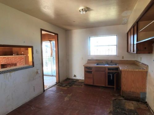 3727 Golden Hills Dr, Dallas TX  75241-3320 exterior