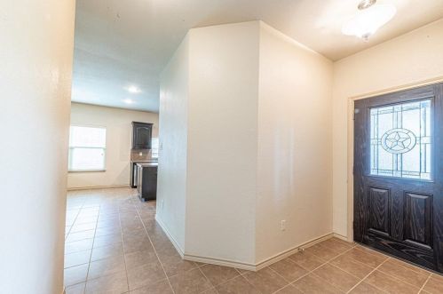 6673 Friendsway Dr, Fort Worth TX  76137-7541 exterior