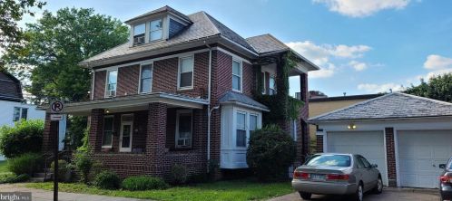 248 Emerald St, Harrisburg PA  17110-1837 exterior