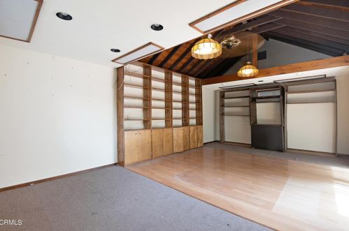2362 Chapman Rd, Glendale CA  91214-3013 exterior