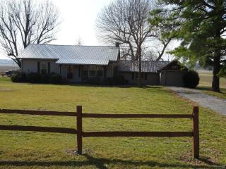 755 Johnston City Rd, Brushy, IL 62935-2426