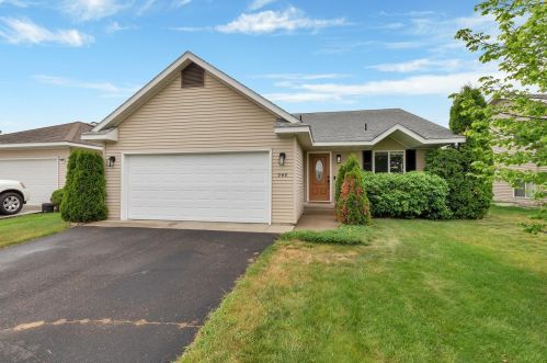 948 Savanna Ave, Saint Cloud, MN 56303-1171