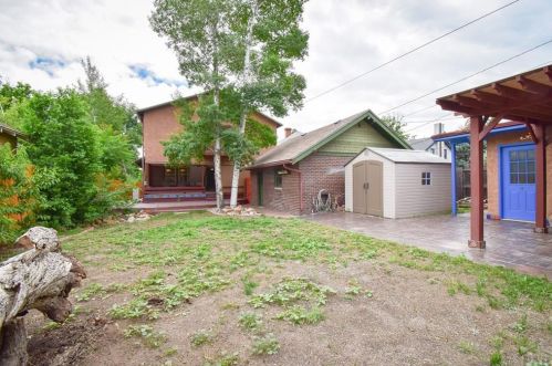 2017 Greenwood St, Pueblo CO  81003-2556 exterior