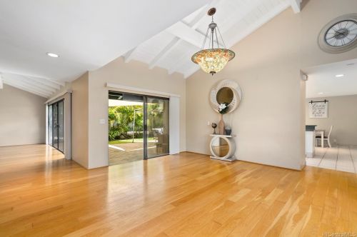 7777 Kalohelani Pl, Honolulu HI 96825-2829 exterior