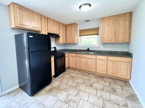 3890 178th St, Country Club Hills, IL 60478-4967