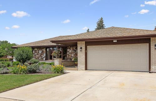 7744 Chestnut Dr, Orland Park, IL 60462-5006