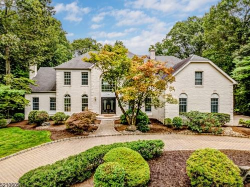 15 Downingtown Ct, Warren, NJ 07059-6776