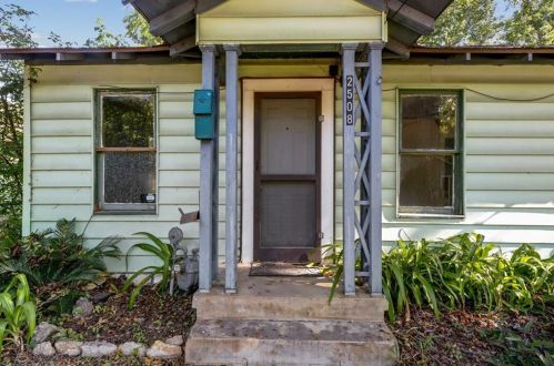 2508 2nd St, Austin TX  78702-4708 exterior