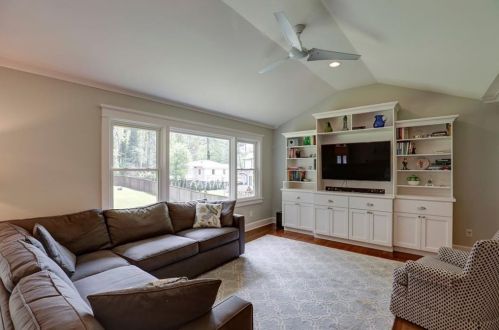 6405 Bridgewood Valley Rd, Atlanta GA  30328-2903 exterior