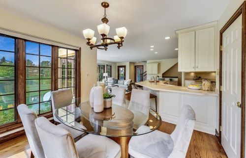 6972 Fieldstone Dr, Willowbrook IL  60527-6969 exterior