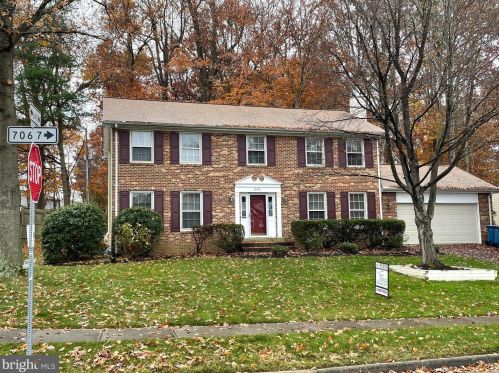 8401 Gambrill Ln, Springfield VA  22153-2207 exterior