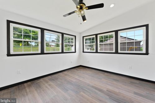 61 Andover Way, Trenton NJ  08610-1201 exterior