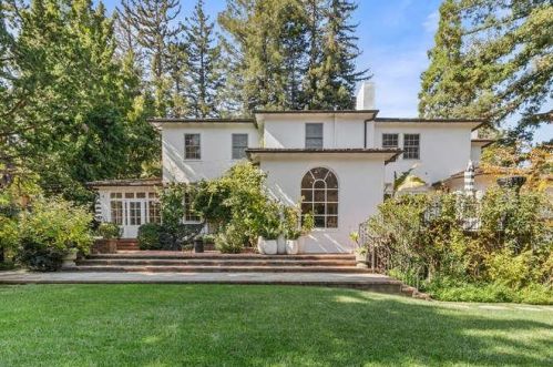 926 Baileyana Rd, Burlingame, CA 94010-6108