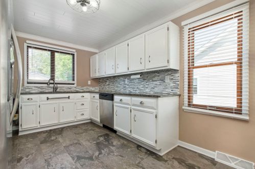 105 West St, Minooka, IL