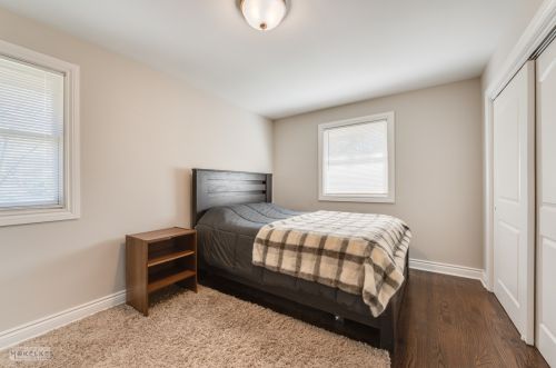 816 Emerald Dr, Naperville IL  60540-7246 exterior