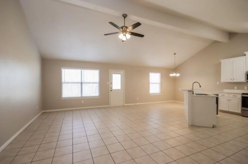 16253 Sun View Ln, Conroe TX  77302-5561 exterior