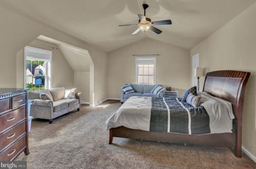 1443 Farm Cross Way, York PA  17408-8537 exterior