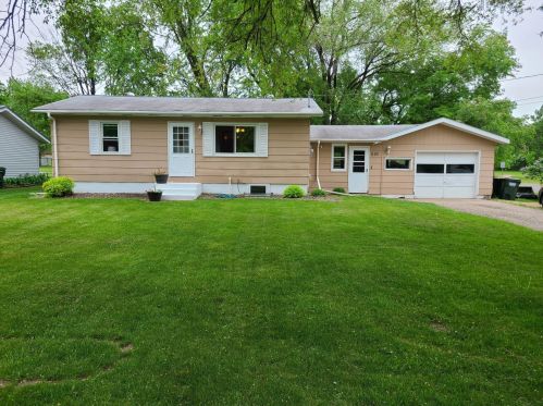 510 Chinook Ave, Avon, MN 56310-9597