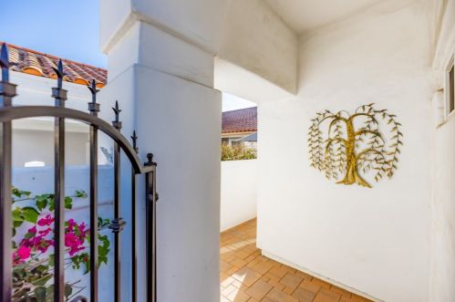 4675 Cordoba Way, Oceanside, CA 92056-5105