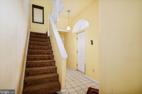 922 4 St, Philadelphia PA 19147-4104 exterior