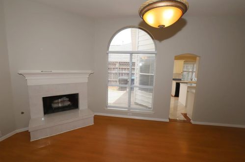 4733 Park Bend Dr, Fort Worth TX  76137-5402 exterior