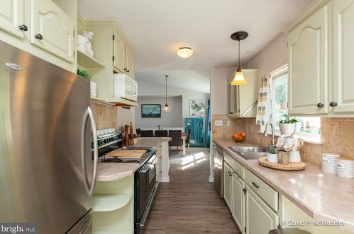 423 Shannondale Rd, Harpers Ferry WV 25425-4564 exterior