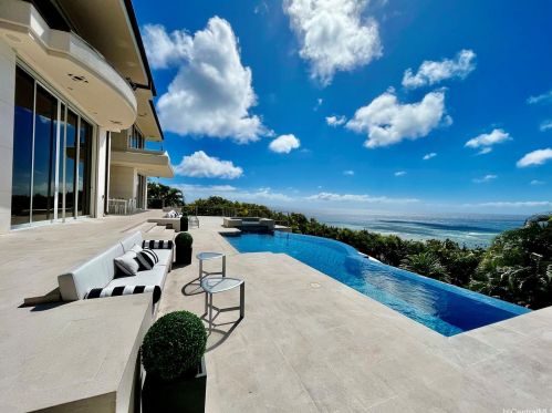 360 Puuikena Dr, Honolulu HI  96821-0025 exterior