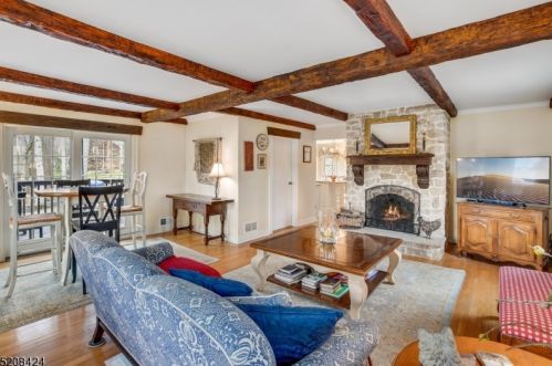 2 Overbrook Rd, Dover, NJ 07869-4541