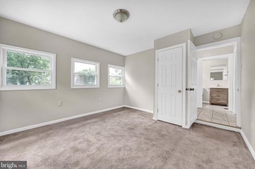 26 Crescent Blvd, Camden NJ  08108-1042 exterior