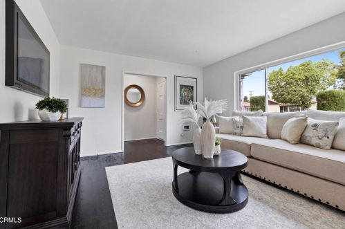 11733 Christopher Ave, Inglewood, CA 90303-3035
