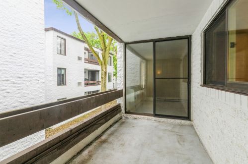 342 Miner St, Arlington Hts, IL 60005-5637