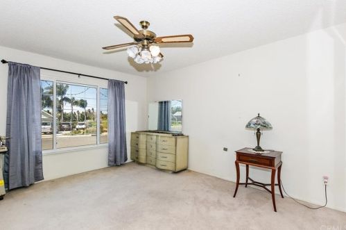 6322 Westview Dr, Riverside CA  92506-5322 exterior