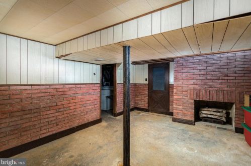 29 Wolf Dr, Trenton NJ 08610-1122 exterior