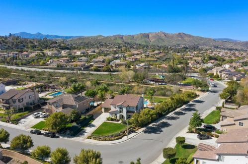 16093 Sierra Heights Dr, Riverside CA  92503-8449 exterior