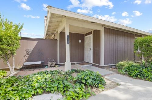 28592 Conejo View Dr, Calabasas, CA 91301-3368